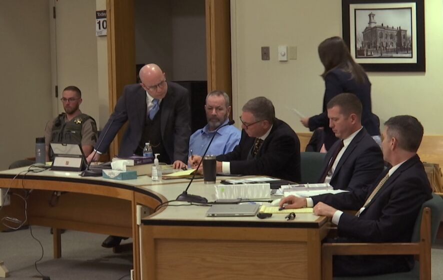 Kevin Hicks Sr. and lawyers in court 1.10.23.png